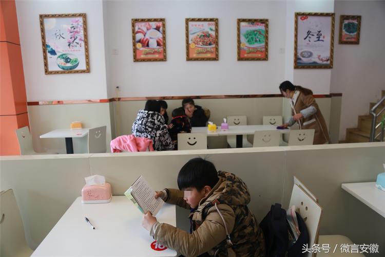 （奶奶送孙子上学遇车祸）